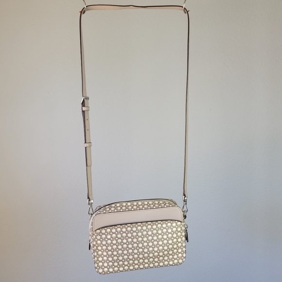 KATE SPADE // ltd ed tan cream link print saffiano zip top crossbody camera bag - Picture 6 of 11